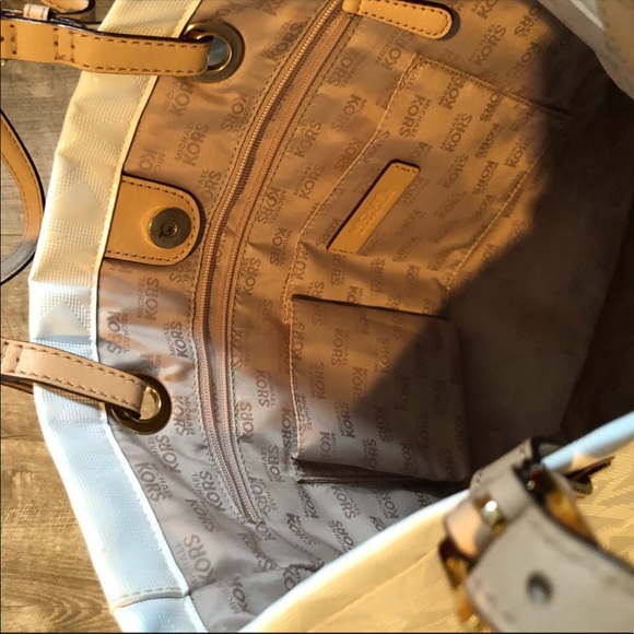 Michael Kors Tote - Picture 4 of 4